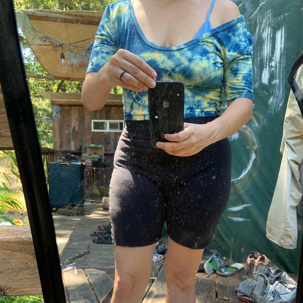 Of Earth & Salt Blue Ice Dyed Ballet Crop Top - Picture 3 of 4